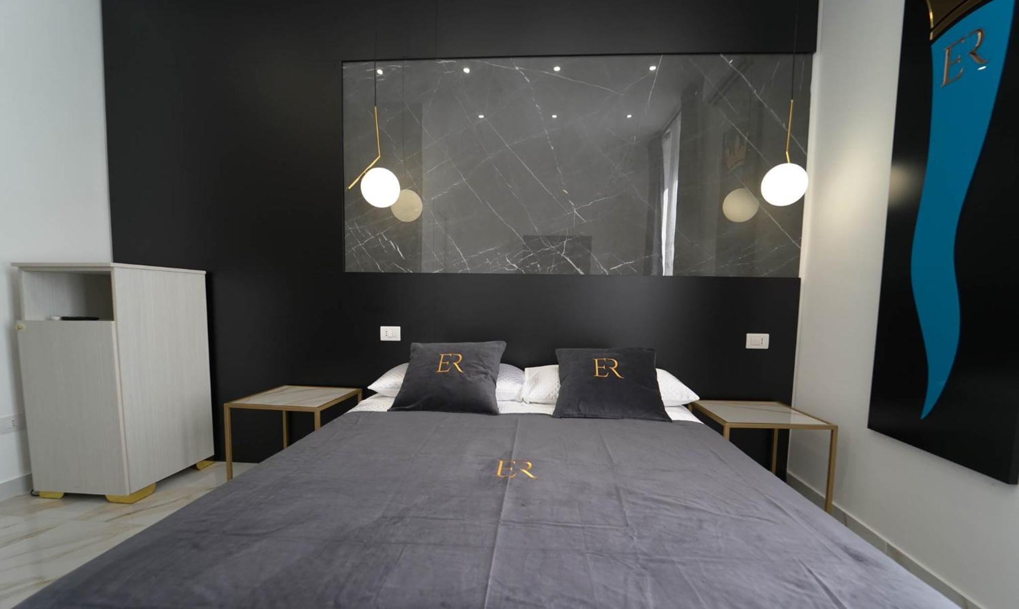 Elite Rooms Naples Exterior photo