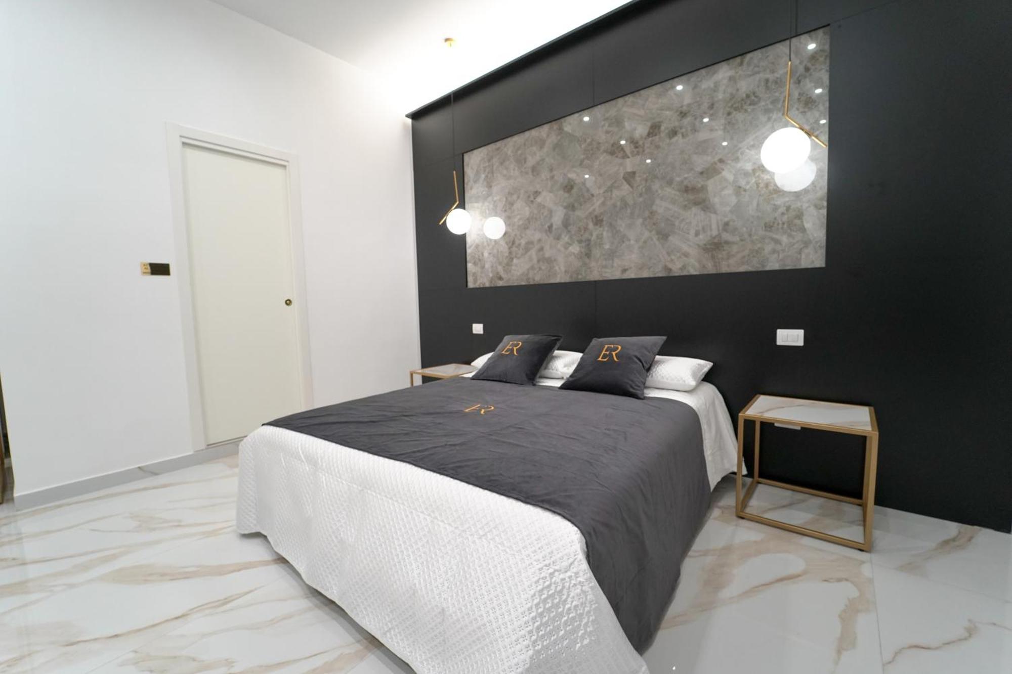 Elite Rooms Naples Exterior photo